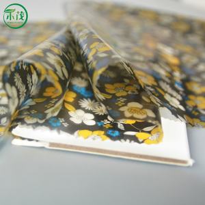 Rouleau de film TPU élastique imprimé floral, toucher doux personnalisé, thermoscellable pour la fabrication de sacs, de vêtements de pluie, de vestes et de trousses de maquillage - Product Image 4