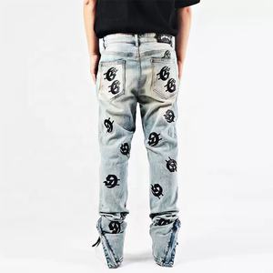 सभी मौसमों के लिए हिप हॉप कढ़ाई ठोस रंग लाइट वॉश स्टैक डेनिम स्टैक डेनिम पैंट - Product Image 2