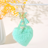 Nouveau vert coeur forme boule de poils lettre porte-clés en gros goutte sequin 26 lettre porte-clés femmes sac à dos accessoires