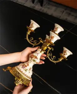 Chất Lượng Cao Sang Trọng Brass Người Giữ Ngọn Nến Năm Cánh Tay Nến Cổ Điển Đồng & Sứ Gốm Trang Trí Candleholder