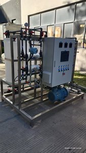 Hệ thống lọc nước RO kết hợp gió-năng lượng mặt trời với ngân hàng pin Lithium & bộ dụng cụ cho cộng đồng dân tộc vùng sâu vùng xa - Product Image 5