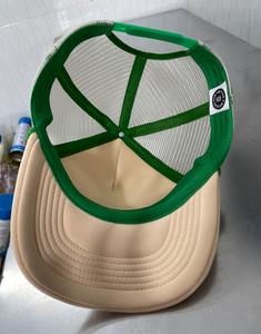 Sombreros de camionero de espuma de alta calidad Malla Logotipo personalizado Bordado plano Perfil alto Sombreros deportivos de espuma de 5 paneles con cuerda - Product Image 5