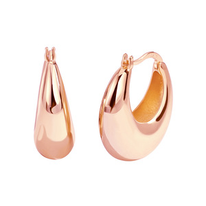 Boucles d'oreilles tendance en laiton plaqué or 18KGP, design moderne et incurvé, petites boucles d'oreilles simples en forme de C pour femmes - Product Image 6