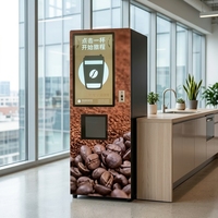 Machine à café robotisée entièrement automatique pour préparation de boissons instantanées (thé, lait, café) avec distributeur de poudre, fonctionnement par pièces et cartes, et système de distribution de gobelets.