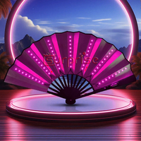 En gros personnalisé 33cm coloré Led Light up Hand Fan grand Rave bambou pliant ventilateur pour boîte de nuit danse accessoire
