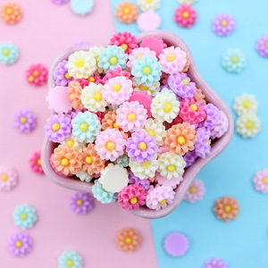Cabochons <span class=keywords><strong>de</strong></span> fleurs marguerites Cabochons à dos plat en résine pour la fabrication <span class=keywords><strong>de</strong></span> bijoux coque <span class=keywords><strong>de</strong></span> téléphone décor accessoires <span class=keywords><strong>de</strong></span> cheveux déco <span class=keywords><strong>de</strong></span> jardin féerique - Product Image 1