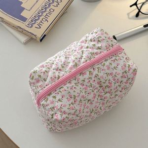 Bolsa de Maquillaje Floral Acolchada de Gran Capacidad, Bolsa de Cosméticos Plegable de Tela de Lino y Algodón para Mujer - Product Image 2