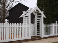 Clôture en plastique blanc anti-UV, panneau en PVC résistant aux intempéries pour cour résidentielle, bord de mer, jardin, aménagement paysager