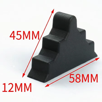 Protection d'angle en plastique PE moderne et durable pour double vitrage, installation par vis, insonorisante, à bord rainuré, vente en gros sur mesure