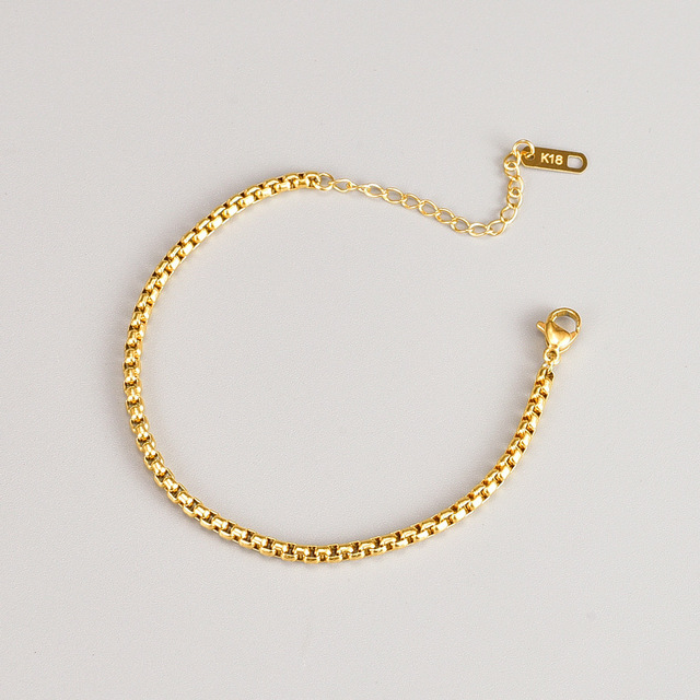 Classic Gold Curb Link Bracelet Chic Dainty 18K Gold Plated Stainless Steel Cuban Chain Bracelet