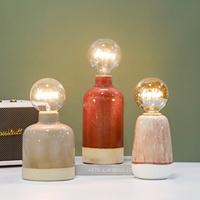 Lampe de table LED moderne et créative faite à la main avec support en céramique pour la décoration de la maison, veilleuse