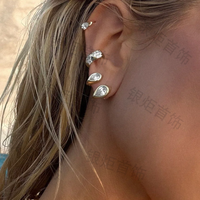 LOZRUNVE Modischer 925 Sterling Silber Gehämmerter Zirkon Gänseblümchen-Blumen-Ohrklemme Großhandel