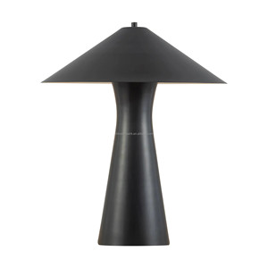 Lampe de table en laiton en forme d'horloge de sable, style moderne et minimaliste |   Éclairage de Luxe pour Chambre d'Hôtel et Zone de Vie - Product Image 2