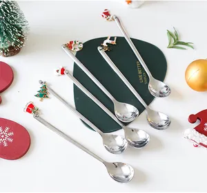 Set regalo Souvenir di utensili da caffè per torta di agitazione di lusso Set di cucchiai da tè per caffè natalizio in acciaio inossidabile dorato argento con confezione regalo