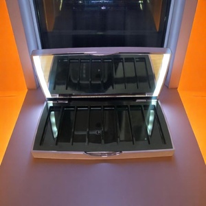 เครื่องสำอางพาเลทอายแชโดว์พลาสติกพร้อมไฟ LED - Product Image 5