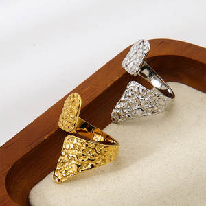 Bagues en acier inoxydable 316L plaqué or PVD 14k 18k de bonne qualité, résistantes à l'eau et inaltérables, style Nugget pour femmes - Product Image 1