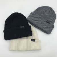 Bonnets de créateur de patch personnalisés de haute qualité en gros à la mode hiver Skully chapeaux tricotés avec des arcs de camouflage motifs à carreaux