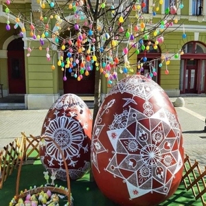 定制大型户外玻璃纤维装饰品 大尺寸艺术复活节彩蛋出售 - Product Image 5