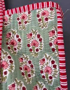 Bolso Tote Acolchado de Algodón, Diseño Artesanal, Estampados Étnicos Atemporales, Acolchado Suave, Amplio, para Viajes, Compras, Bolso de Hombro - Product Image 5