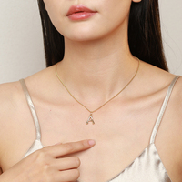 Collier avec pendentif en chaîne à maillons en laiton plaqué or avec 26 breloques lettres A B C D E F G H I J K L M N O P Q R S T U V W X Y Z