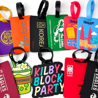 Ensemble d'étiquettes à bagages en PVC avec logo 3D en caoutchouc personnalisé en gros, étiquettes à bagages en silicone personnalisées pour enfants et porte-passeport