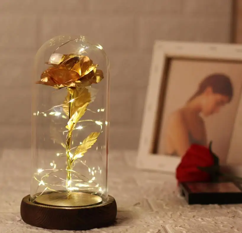 Lampe LED Rose rouge de la belle et la bête dans un dôme en verre sur une Base en bois pour cadeaux de saint-valentin lampes de noël 5 couleurs