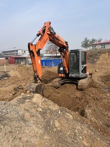 Hitachi Zaxis 75 Japon Mini excavatrice d'occasion Hitachi Zx75/ Zx75us/ Zx75ur de 7.5 tonnes à vendre - Product Image 2