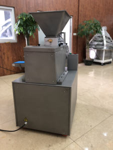 Diviseur et arrondisseur automatique de pâtes pour une production de formes uniformes de pizzas et de pâtisseries - Product Image 6