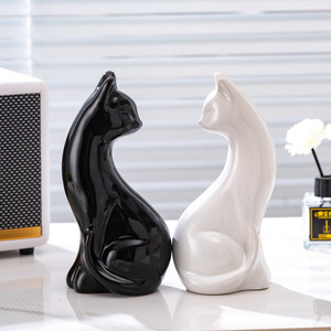 ของตกแต่งรูปแมวเซรามิกสลักลายหรูหราแบบเรียบง่าย เป็นมิตรกับสิ่งแวดล้อม สีดำและสีขาว สำหรับตกแต่งโต๊ะทำงานในวันคริสต์มาส - Product Image 3