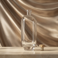 Bouteille en verre transparente personnalisée avec logo unique pour spiritueux, vodka, brandy, gin, rhum, whisky