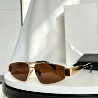 Lunettes de soleil polarisées UV400 à monture carrée intégrale en PC de haute qualité, confortables, pour un usage extérieur unisexe et tendance.