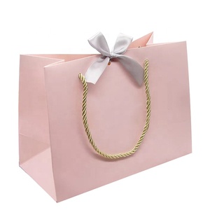 Luxury Handmade Custom Color Print <strong>Cheap</strong> Garment Shopping <strong>Paper</strong> <strong>Bags</strong> - Product Image 1