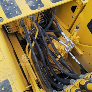 Excavadoras usadas de alta calidad KOMATSU PC210-8, excavadora de cadenas de 21 toneladas en buen estado, maquinaria para movimiento de tierras. - Product Image 5