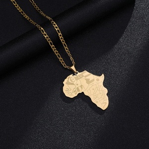 Collier chaîne en acier inoxydable doré et argenté avec pendentif carte d'Afrique personnalisé, vente en gros de mode pour hommes et femmes - Product Image 3