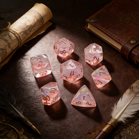 Nouvel ensemble de dés polyédriques en résine transparente avec paillettes holographiques 7 pièces pour jeux de table Dungeons and Dragons