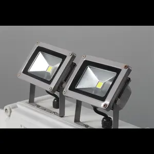 Luz de emergência recarregável LED de alta saída de lúmen com dupla luz de emergência com aprovação CE