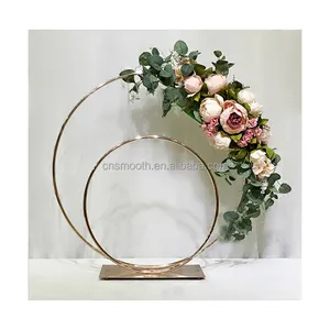 ใหม่โต๊ะแต่งงานด้านบนกลางทองรอบดอกไม้ยืนทอง Centerpieces สำหรับงานแต่งงานตาราง