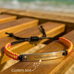 Pulsera de Paracord Personalizada, Tejida, Resistente, Ajustable, Colorida, con Placa Curva de Acero Inoxidable - Product Image 4