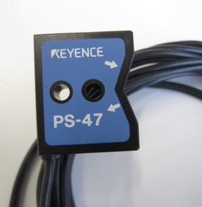 KEYENCE PS-47a-<span class=keywords><strong>PL</strong></span> = 5M stokta. Küçük bir ışık Spot tasarımı ile 5 metrelik uzunluğu çeşitli çalışma koşulları için uygundur. - Product Image 2