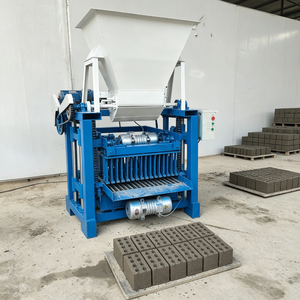 Machine à fabriquer des briques pour transport en allée étroite, petite machine à briques pour la reconstruction de quartiers anciens, production de blocs temporaires - Product Image 1