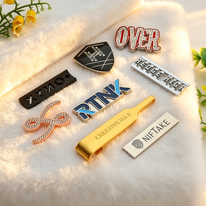 Étiquettes de vêtements en relief, logo métallique pour vêtements, sacs à main, fabricant de bagages - personnalisation de logo de marque OEM ODM - Product Image 6