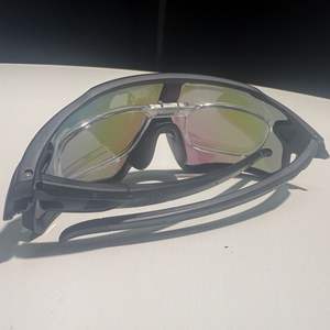 Gafas de Ciclismo KJ-1082P con Marco Negro, Lentes Polarizadas de PC, Protección UV400 para Hombres, Gafas Deportivas para Exteriores - Product Image 5