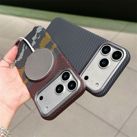 Étui rigide PC tout compris magnétique de haute qualité en relief adapté à l'étui de téléphone IPhone16pro Max17 Style 14/15 Ins