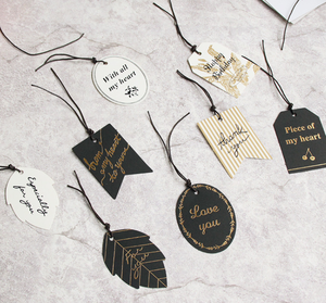 Tùy Chỉnh <span class=keywords><strong>3D</strong></span> Debossed Giấy Treo Thẻ Thân Thiện Với Môi Quần Áo Treo Thẻ Quần Áo Treo Thẻ Cho Áo Sơ Mi Quần Dresses - Product Image 5