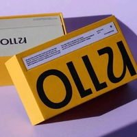 Boîte auto-érectile en carton ondulé personnalisée, avec lamination noire mate, revêtement UV, lettres en relief, papier pour envoi postal, recyclée, pour cosmétiques