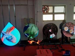 Pantalla LED Circular P4 para Interiores, Modelo Flexible para Bodas, Pantalla LED para Carteleras, Entretenimiento <span class=keywords><strong>Digital</strong></span> - Product Image 2