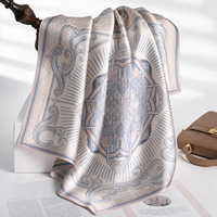 Écharpe carrée de luxe pour femme en soie de mûrier 100 %, imprimée numériquement, grand format, ourlet roulé à la main