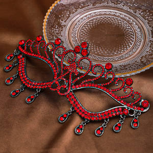 Masque moderne en alliage plaqué or avec strass pour le carnaval <span class=keywords><strong>vénitien</strong></span>, le bal de promo, les mariages, les anniversaires, pour femmes et filles - Product Image 3