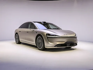 Penjualan paling laris mobil sedang dan besar 4 pintu 5 kursi baterai Lithium 2025 Hua wei STELATO S9 jarak jauh kendaraan energi baru - Product Image 5