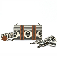 Western Aztec dompet genggam wanita, dengan tali dapat diatur dan tas selempang bisa digerakkan DOM1062678